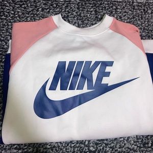Nike crew neck sweatshirt. Beautiful. Cozy